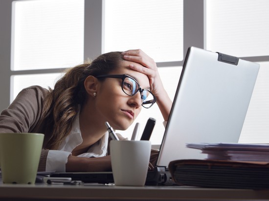 Исследователи нашли бактерии во рту человека, которые вызывают мигрень