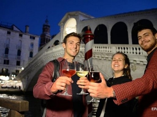 Туристов в Венеции ожидает новый налог