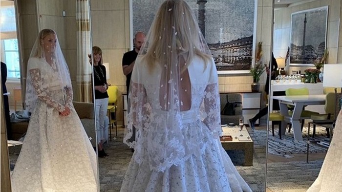 Появились фото Софи Тернер в свадебном платье