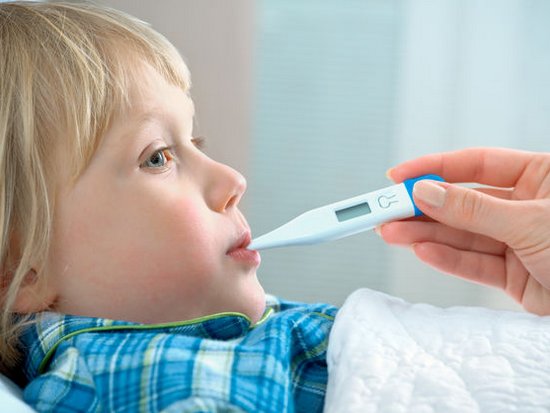 Как не заразиться здоровым, когда в доме больной: рекомендации доктора Комаровского