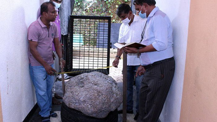 На Шри-Ланке во дворе случайно нашли огромный сапфир
