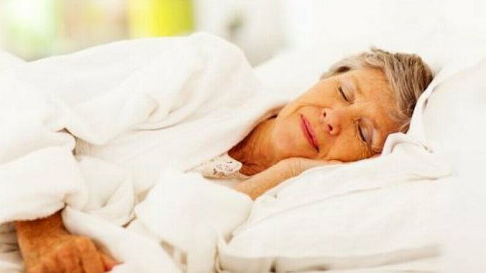 Американский врач описал простой способ уснуть