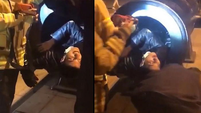 В Стамбуле мужчина застрял в пушке во время съемки (видео)
