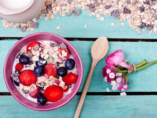 Диетолог назвала 6 причин есть больше, чтобы похудеть