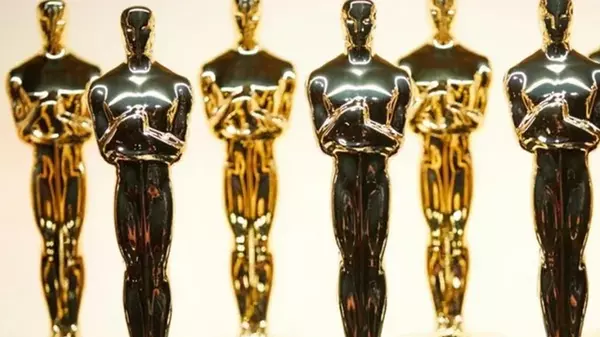 Стали известны имена первых звезд, которые будут вручать статуэтки Оскар-20...