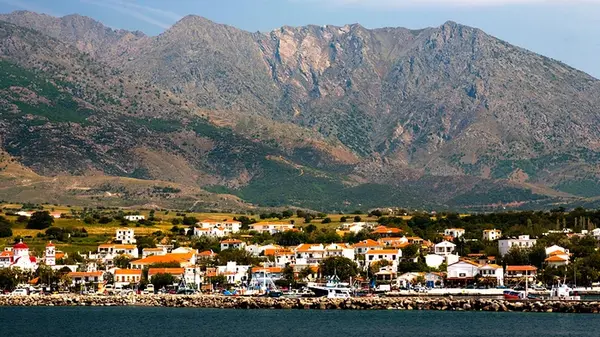 Названы три малоизвестных пляжных направления Европы, которые стоит посетить этим летом