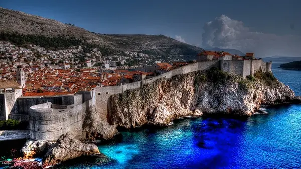 Один из самых переполненных туристами городов Европы признали также самым безопасным