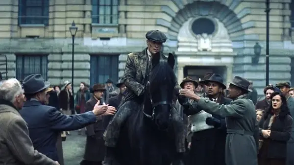 Netflix показал первый тизер фильма «Острые козырьки: Бессмертный человек» (видео)