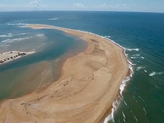 Видеохит: «Всплывший» остров в США сняли на видео