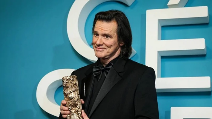 На Сезаре заподозрили клона Джима Керри: представитель актера ответил фанам