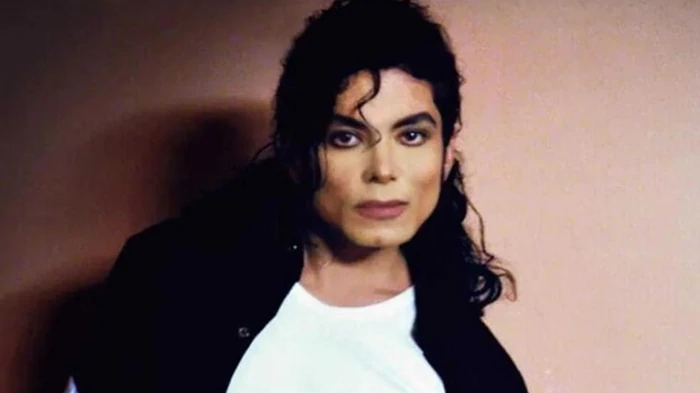Фильм Michael о Майкле Джексоне собрал в прокате более миллиарда долларов