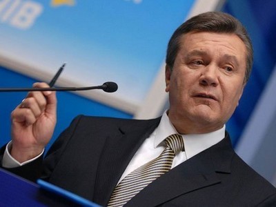 Беглый Янукович вместо себя на допрос прислал адвоката