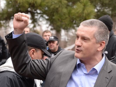 Аксенов призывает крымчан готовиться к самому худшему