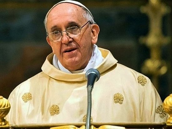 Папа Римский призвал к миру и принятию беженцев