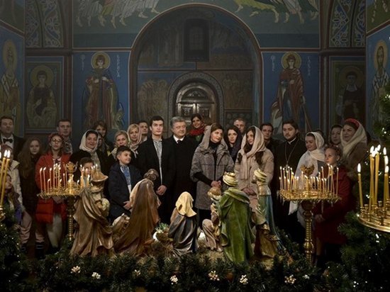 Президент поздравил украинцев с Рождеством (видео)