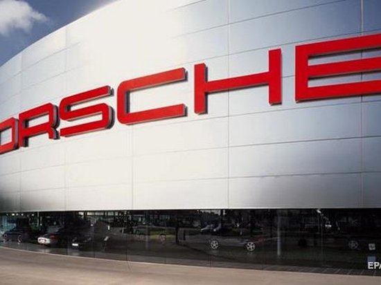 Компания Porsche удваивает расходы на создание электромобилей