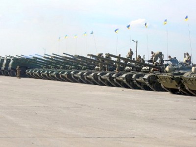 ВСУ за 2015 год получили 316 танков, 9 самолетов и вертолетов