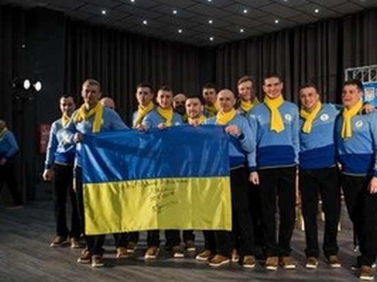 Украинских паралимпийцев провели на зимние Игры в Пхенчхан