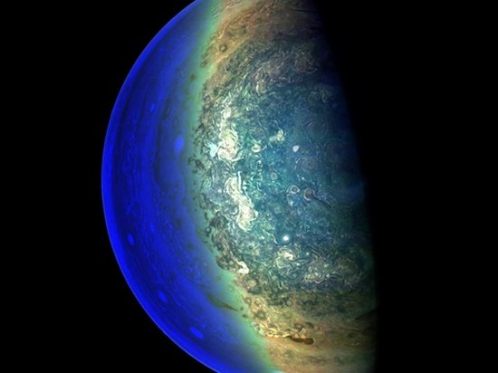 Агентство NASA показало впечатляющее фото Юпитера