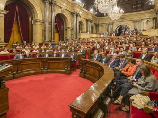 В Каталонии отложили избрание лидера