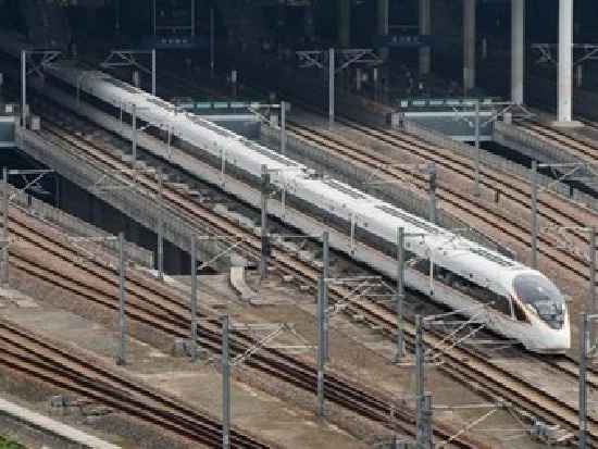 В Китае тестируют новый сверхдлинный поезд
