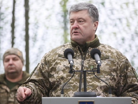 Порошенко заявил, что Украина готова дать отпор РФ