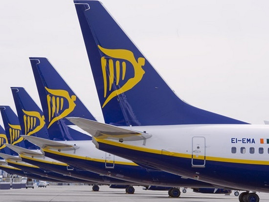 Лоукостер Ryanair трудоустроит 250 украинцев