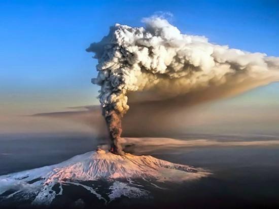 Вулкан Этна сползает к морю — ученые