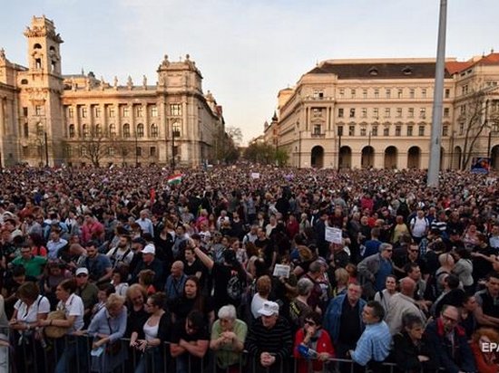 В Венгрии прошел митинг против итогов выборов (видео)
