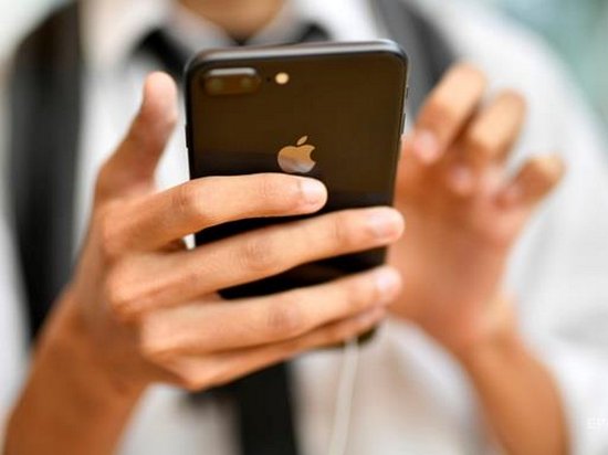 Обновление iOS заблокировало тысячи iPhone 8 — СМИ