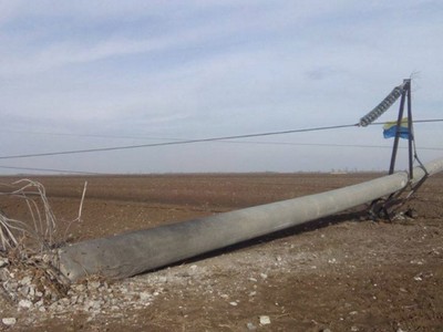 В Херсонской области снова упала опора ЛЭП «Каховка-Титан»