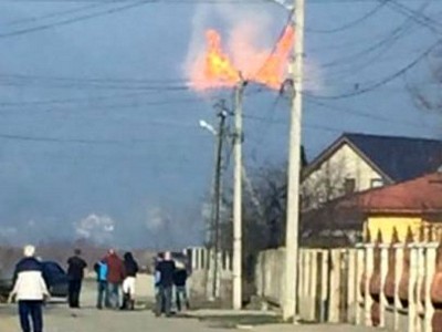 Мощный взрыв на газотранспортной магистрали в Закарпатье (видео)