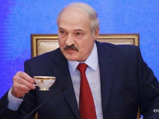 Александр Лукашенко намерен научить белорусов пить по-европейски