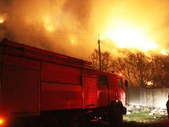 В Хмельницком произошел масштабный пожар на свалке