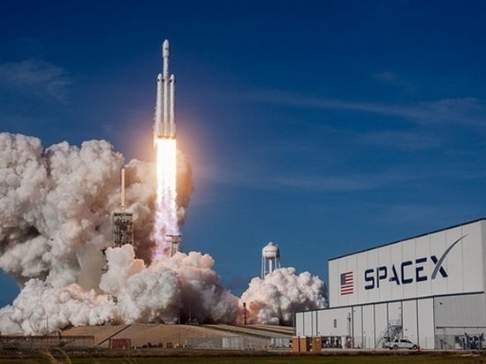 В США отменили запуск новой ракеты Falcon-9 со спутником