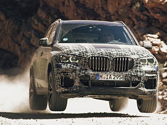 Кроссовер BMW X5 показали на официальном видео