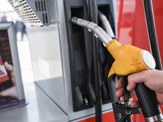 В РФ рост цен на бензин замедлился в 7 раз