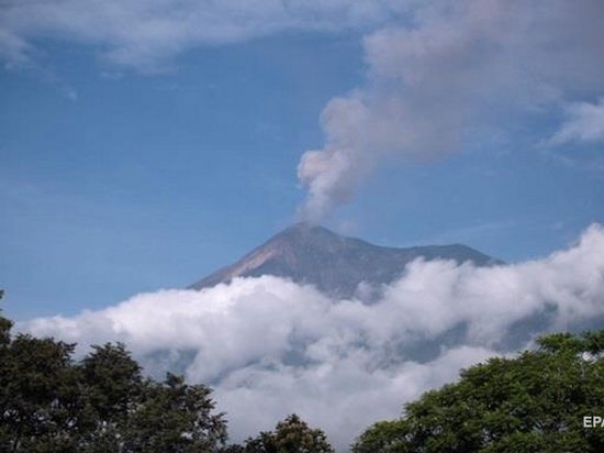 В Гватемале вновь активизировался вулкан Фуэго