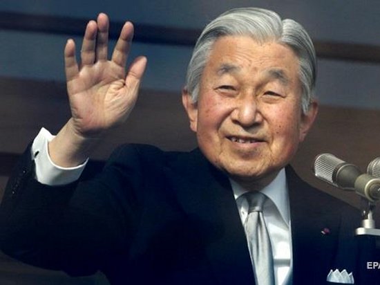 Император Японии пожаловался на недомогание