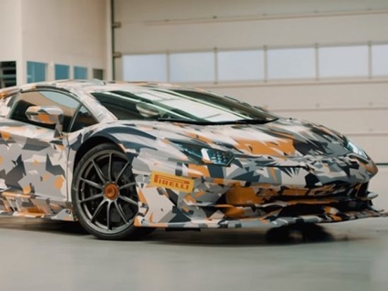 Сверхмощный суперкар Lamborghini показали на видео