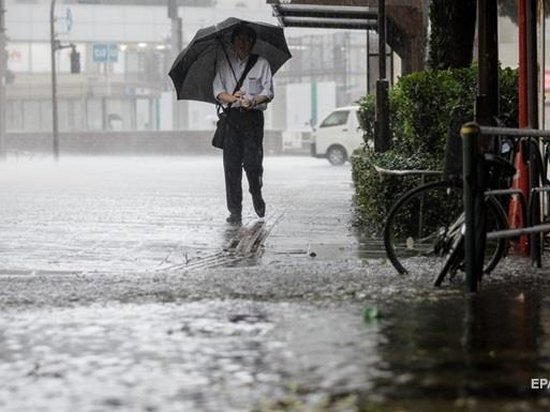 В Японии из-за тайфуна отменили более 150 авиарейсов