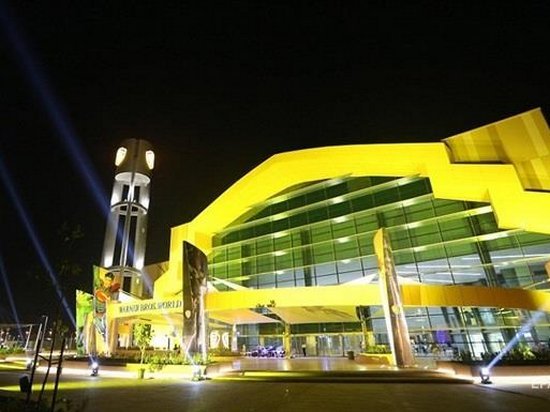 В ОАЭ открыли крупнейший крытый парк развлечений