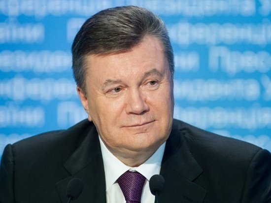 Янукович судится с Луценко