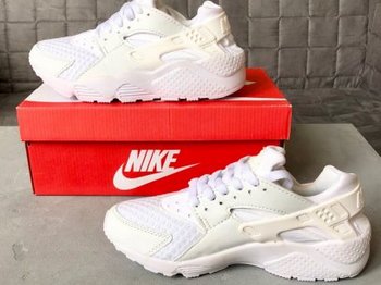 белые кроссовки Nike