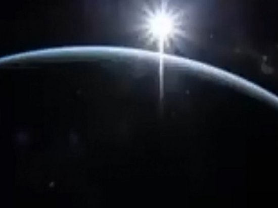 Астронавт снял с МКС зрелищное видео рассвета