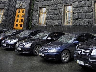 Украинцы могут в судах обжаловать новый транспортный налог «на роскошь»