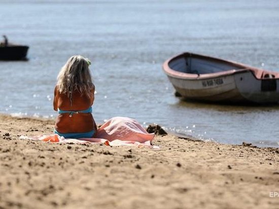 В РФ пара занялась сексом на пляже среди бела дня
