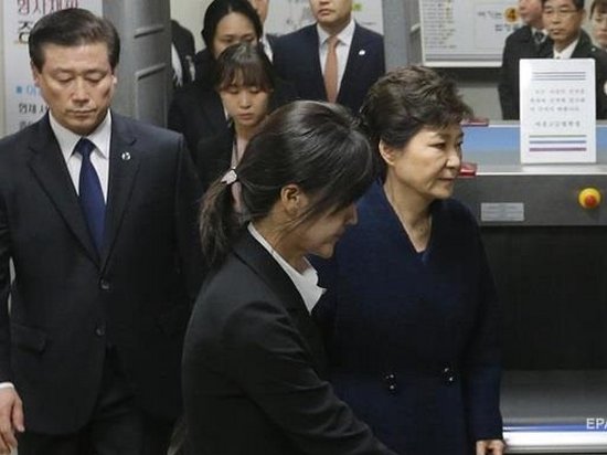 Экс-президента Южной Кореи приговорили к 25 годам тюрьмы