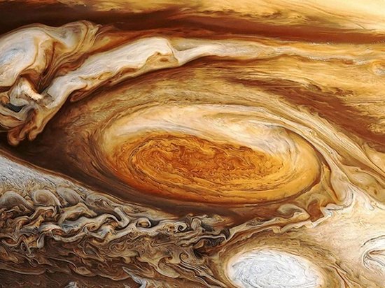 Ученые нашли воду на Юпитере