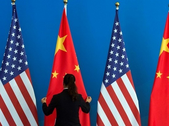 Спор США и Китая замедлит рост мирового ВВП — Fitch